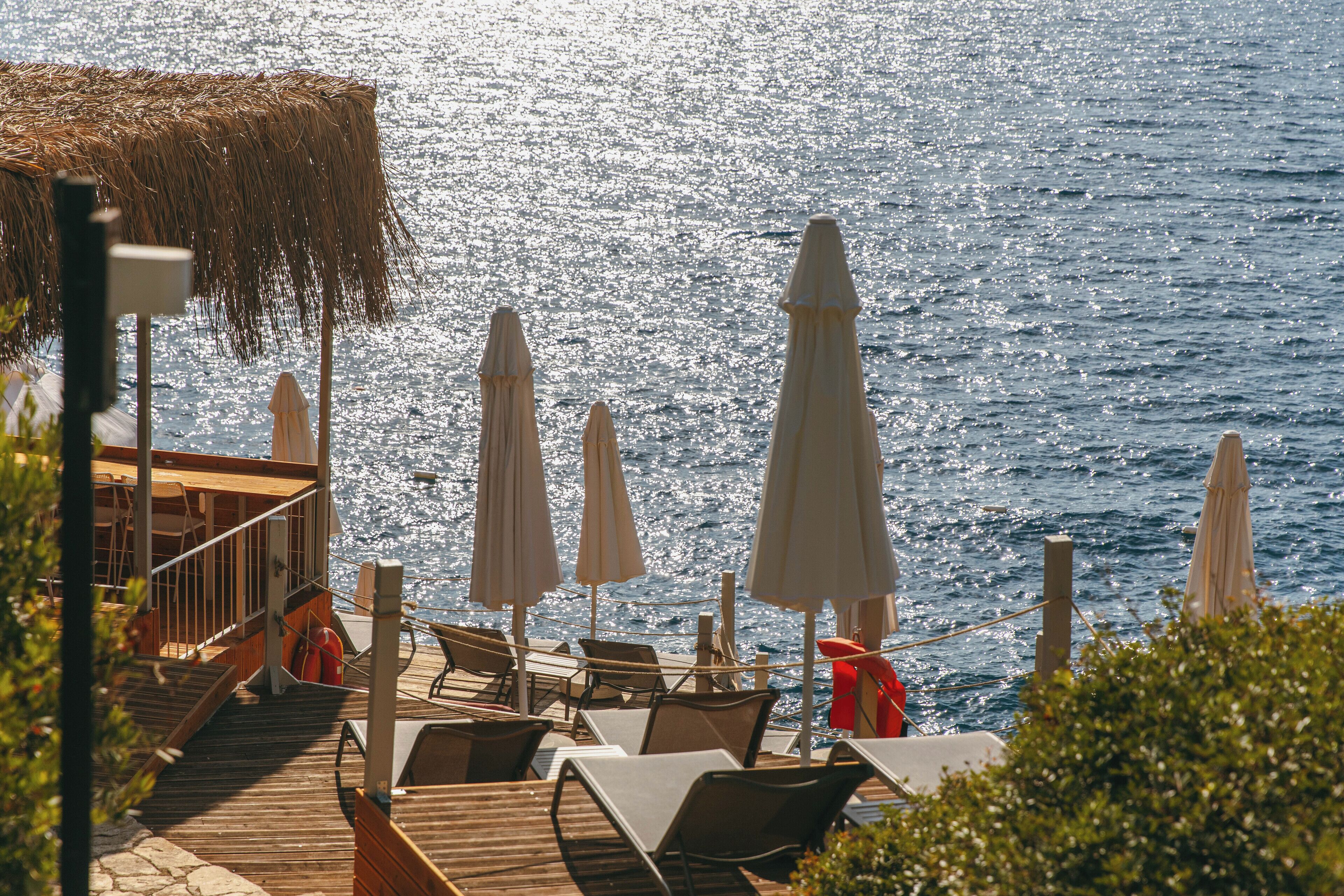 Privat strand og strandbar