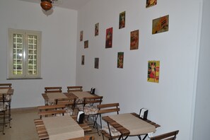 Free daily buffet breakfast - Le Streghe di Roma B&B (Rome)