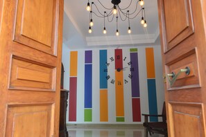 Interior entrance - Le Streghe di Roma B&B (Rome)