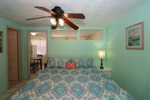 1 King Bed, Non-Smoking, ADA-Accessible, Ground Floor | 1 bedroom, desk, laptop workspace, blackout drapes - Grove City Motel (Englewood)