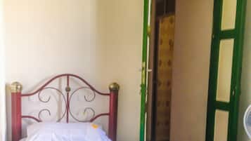 Single Room | 1 bedroom, desk, free WiFi, bed sheets