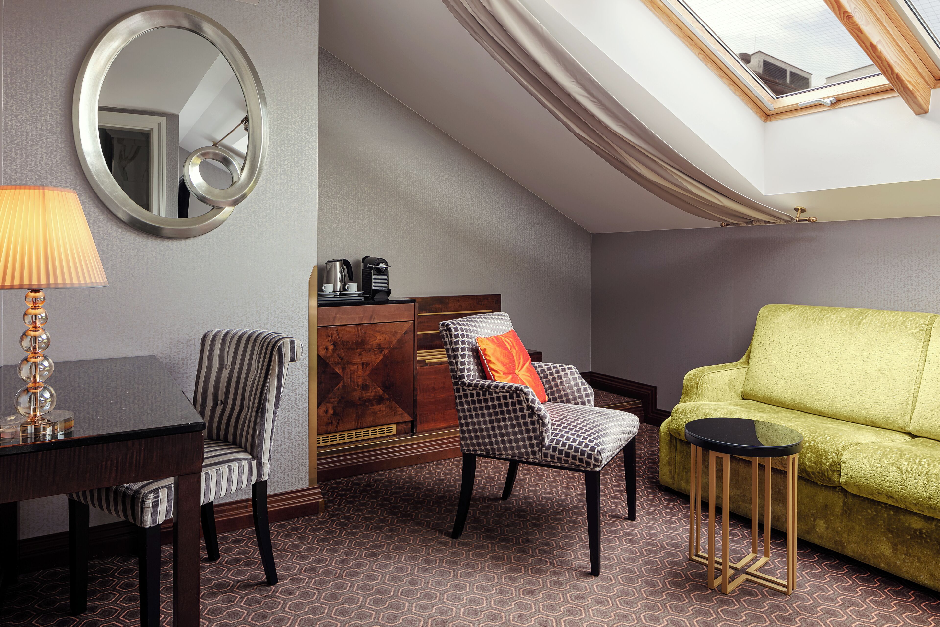 gin & tonic suite | premium bedding, select comfort beds, in-room safe, desk