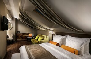 Premium bedding, Select Comfort beds, in-room safe, desk