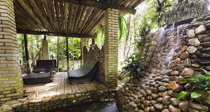 Pousada de Pesca e Lazer Camury