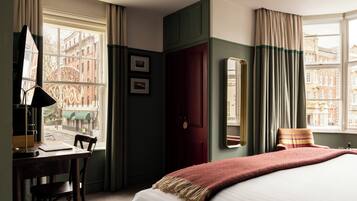 Deluxe Double Room | Premium bedding, minibar, in-room safe, desk