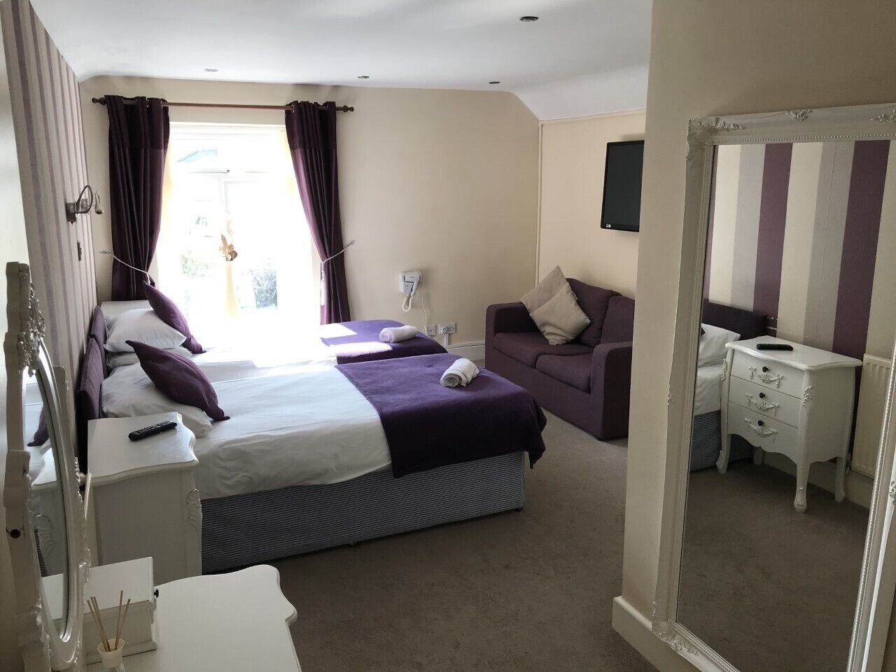 بديكورات فريدة لكل غرفة وملاءات أسرّة