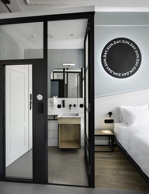 Dream Room | In-room safe, individually decorated, desk, blackout drapes