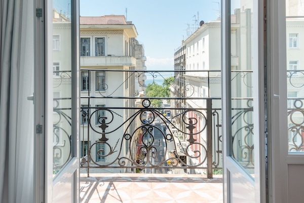Caja de seguridad en la habitación y decoración personalizada