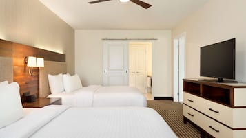 Suite, 1 Schlafzimmer, Nichtraucher | Schreibtisch, Verdunkelungsvorhänge, Bügeleisen/Bügelbrett