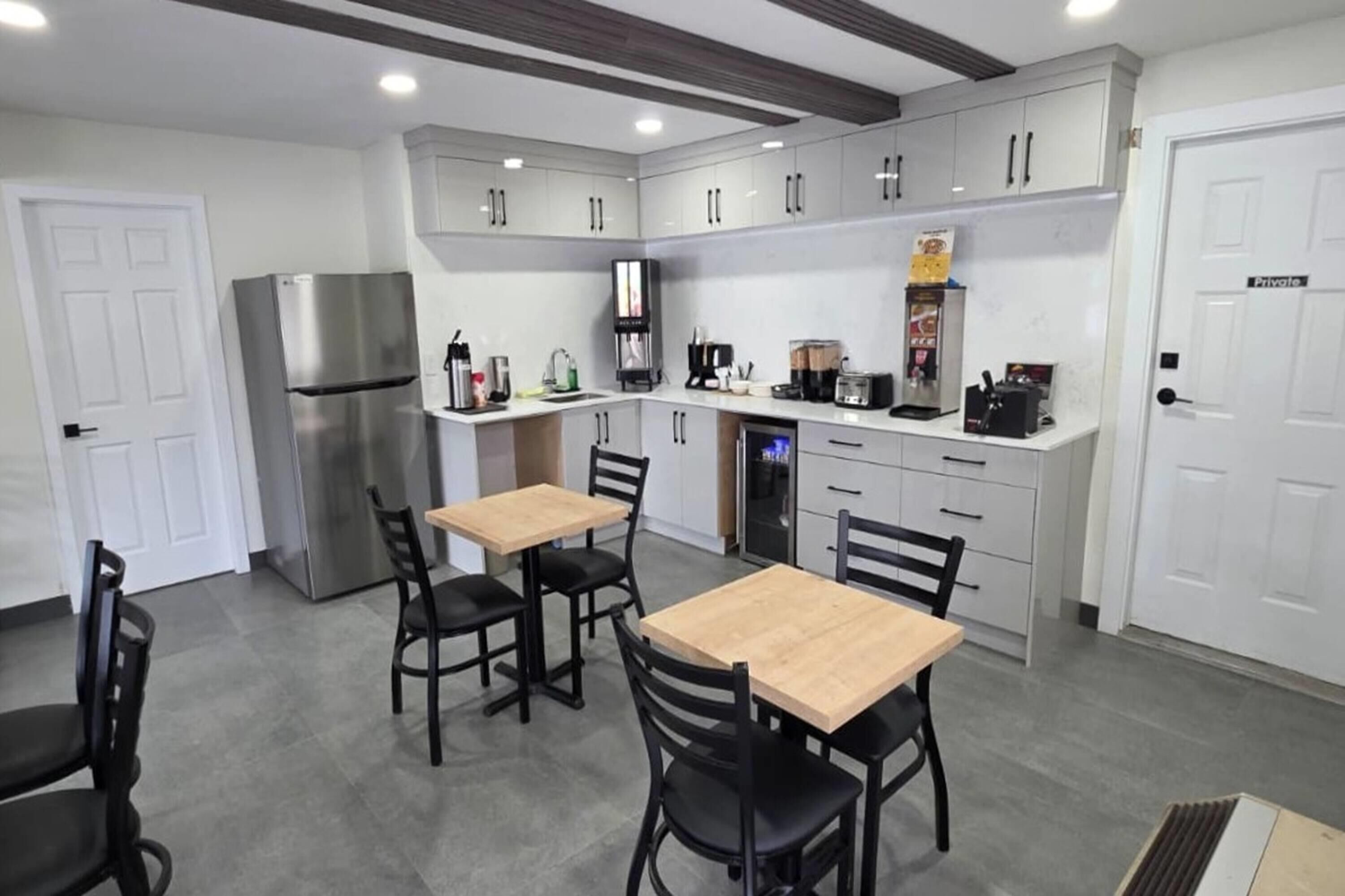 Breakfast area
