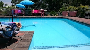 Útilaug, sólstólar