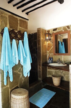 Bathroom - Kinondo Kwetu (Diani Beach)