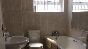 Departamento estándar, 3 habitaciones | Baño