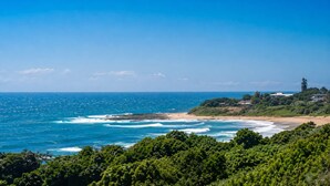 Beach/ocean view - Lombok Lodge (Port Shepstone)