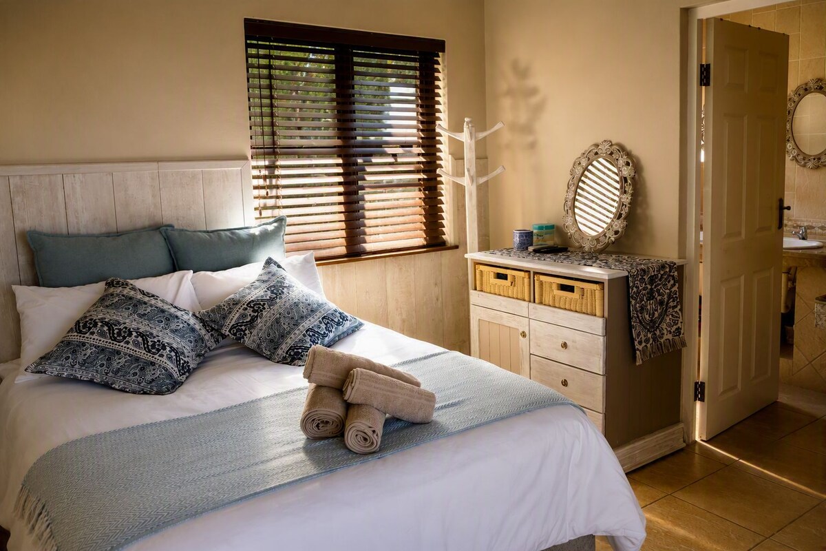 Standard Double Room | Premium bedding, down comforters, in-room safe, blackout drapes