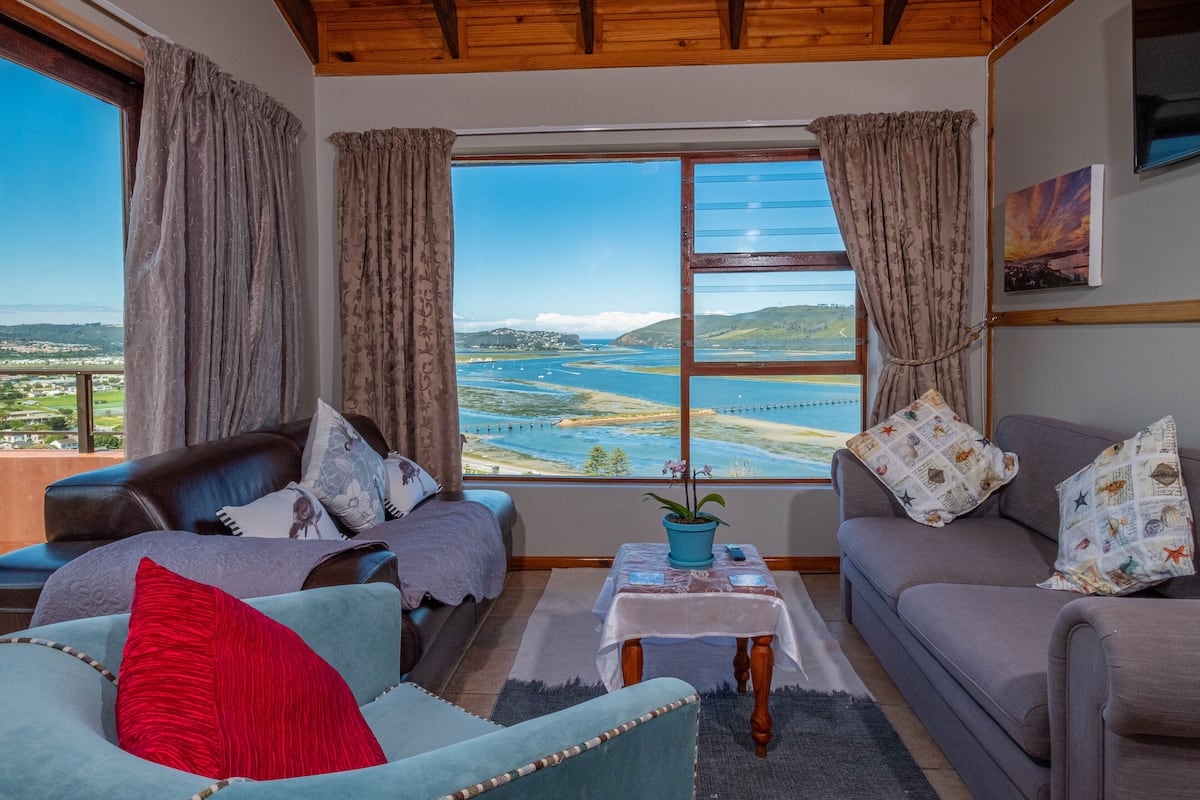 Departamento panorámico, 1 habitación, vista a la laguna (Self catering) | Sala de estar | Televisión y Netflix