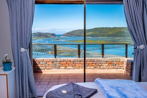 SUITE B&B | Premium bedding, in-room safe, individually decorated - Paradise Found (Knysna)