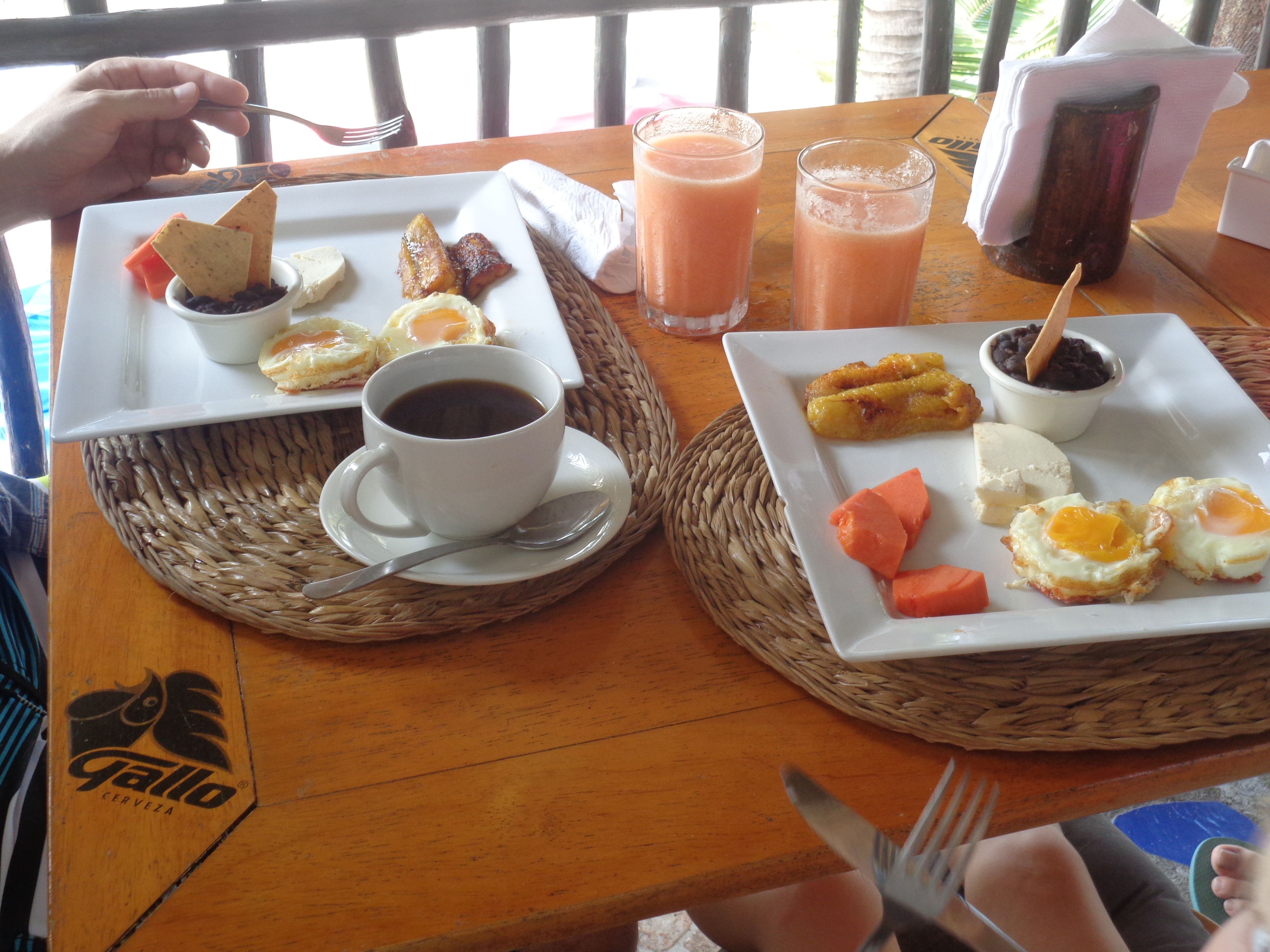 daily cooked-to-order breakfast for a fee