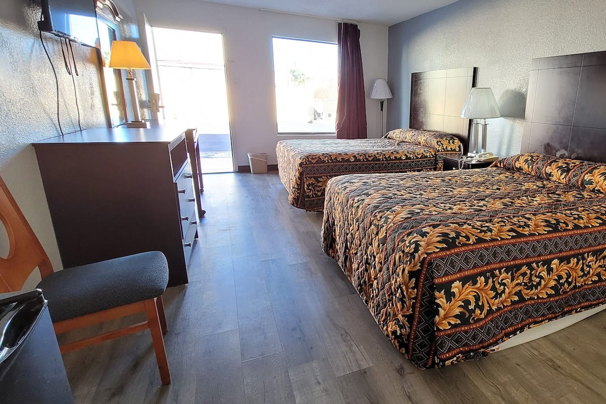 In-room safe, desk, soundproofing, iron/ironing board