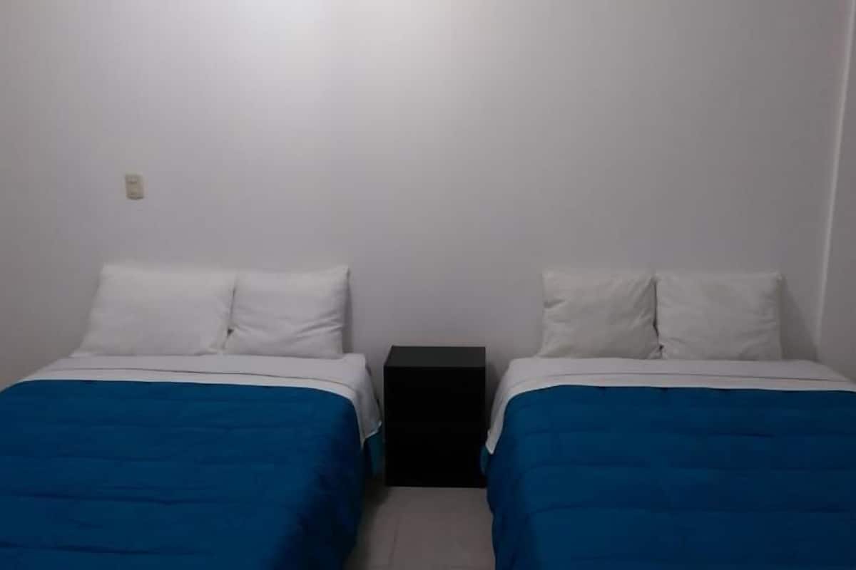 3 bedrooms, soundproofing, iron/ironing board