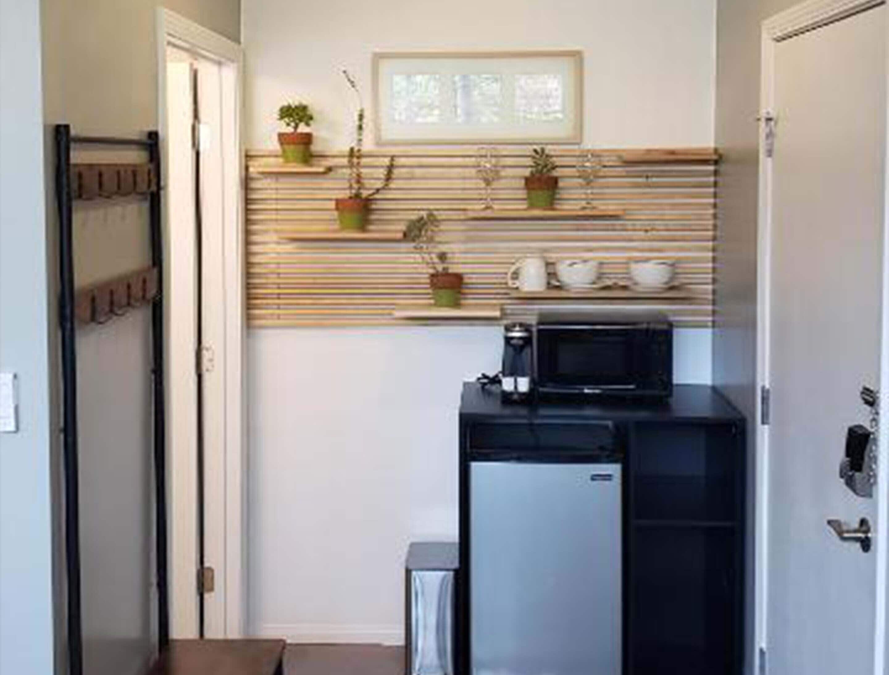 royal king | 1 bedroom, premium bedding, individually decorated