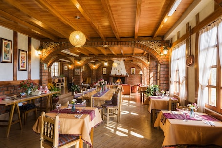 ์์นจ ์์ฌ, ์ ์ฌ ์์ฌ, ์ ๋
์์ฌ ์ ๊ณต, ํ๋ฃจ ์๋ฆฌ, ์ ์ ์ ๋ง