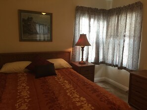 Casa, 2 camere da letto | 1 camera, una cassaforte in camera, ferro/asse da stiro