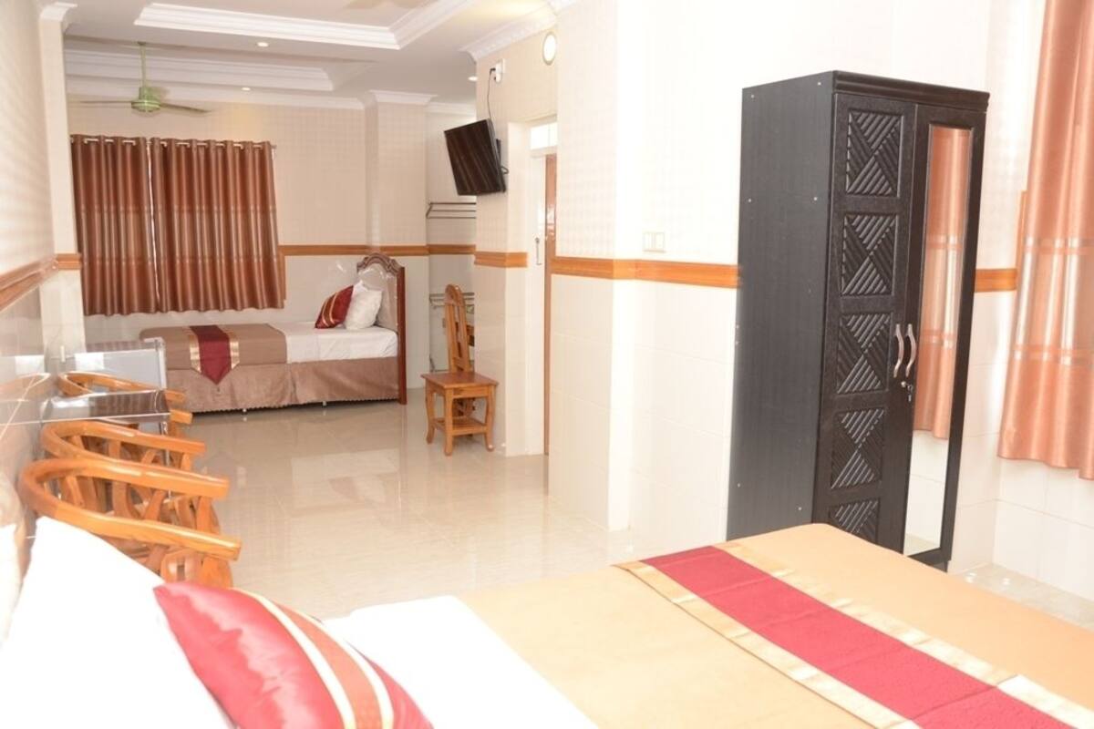 Minibar, in-room safe, desk, blackout drapes
