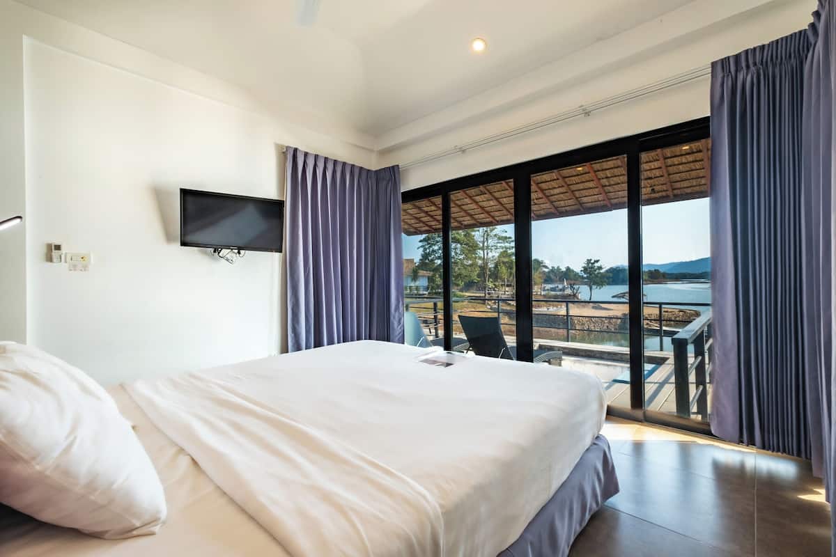Deluxe-bungalow - 1 soveværelse - strandudsigt | Premium-sengetøj, minibar, pengeskab på værelset