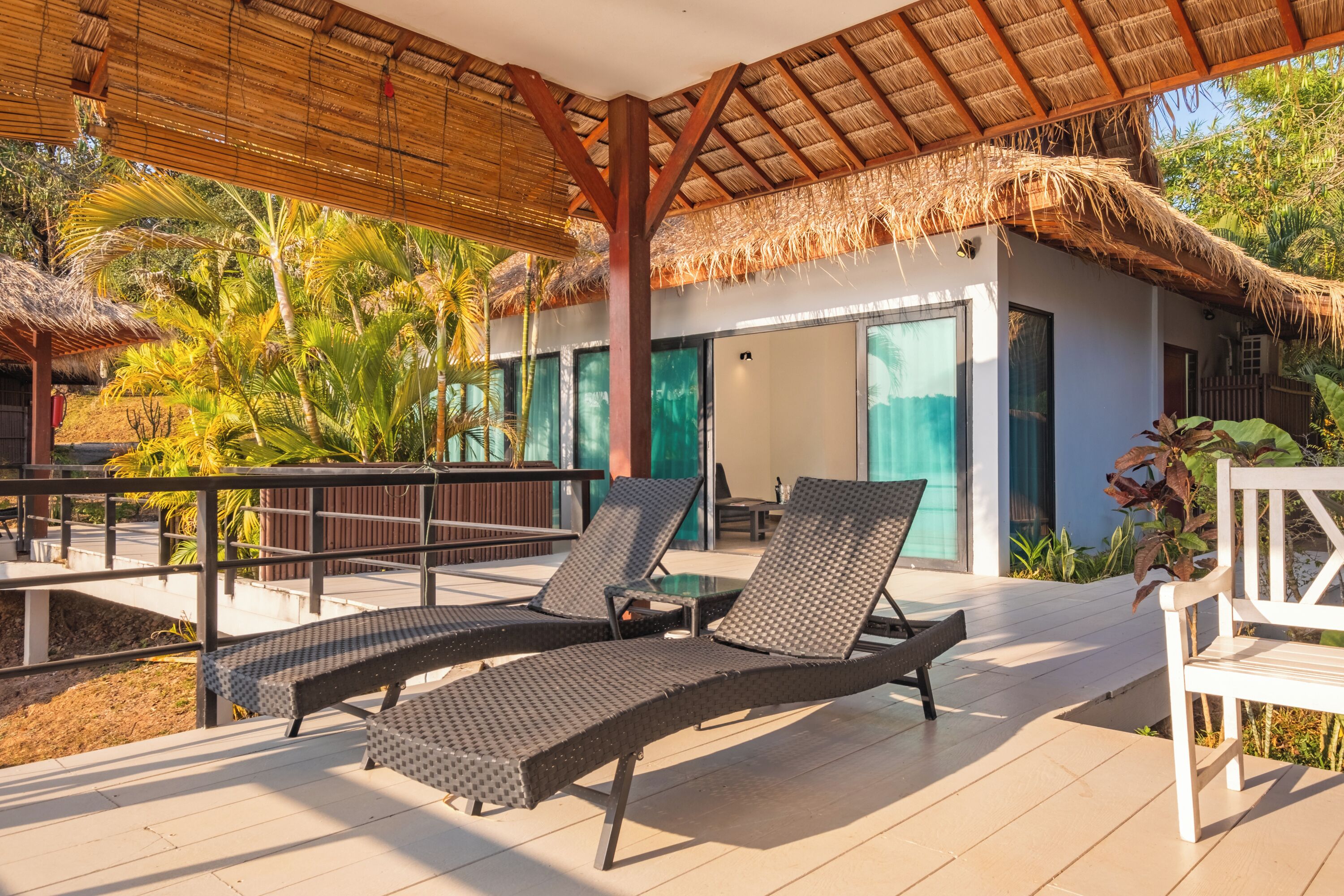 Executive Suite | Premium bedding, minibar, in-room safe, rollaway beds