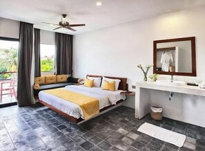 Deluxe-Doppelzimmer, Balkon | Hochwertige Bettwaren, Minibar, Zimmersafe, Schreibtisch