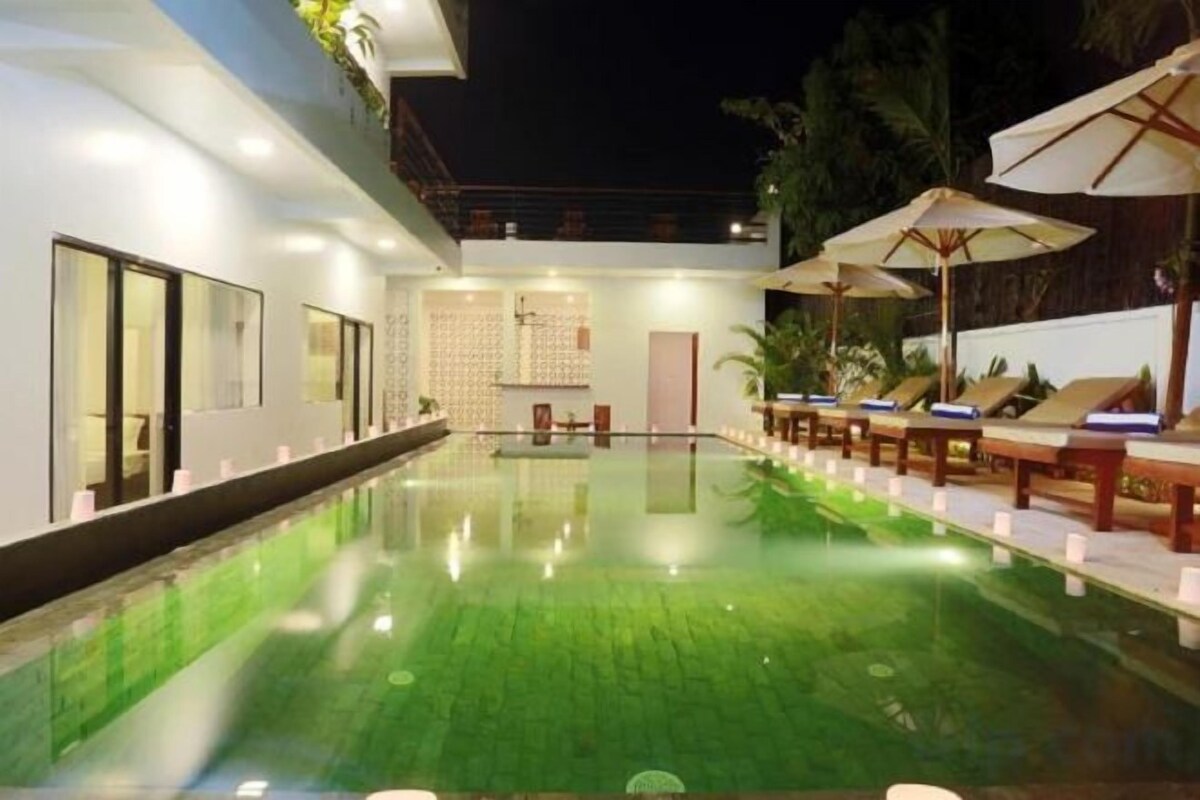 Balcony Room