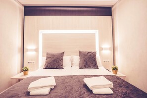 Comfort Twin Room, 1 Bedroom | In-room safe, desk, soundproofing, free WiFi - Hostal Lisboa (Madrid)
