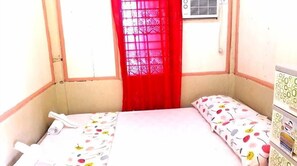 Budget Private Double Room (Shared Bathroom) | Free WiFi, bed sheets - Gaea's Apartments - Hostel (Panglao)