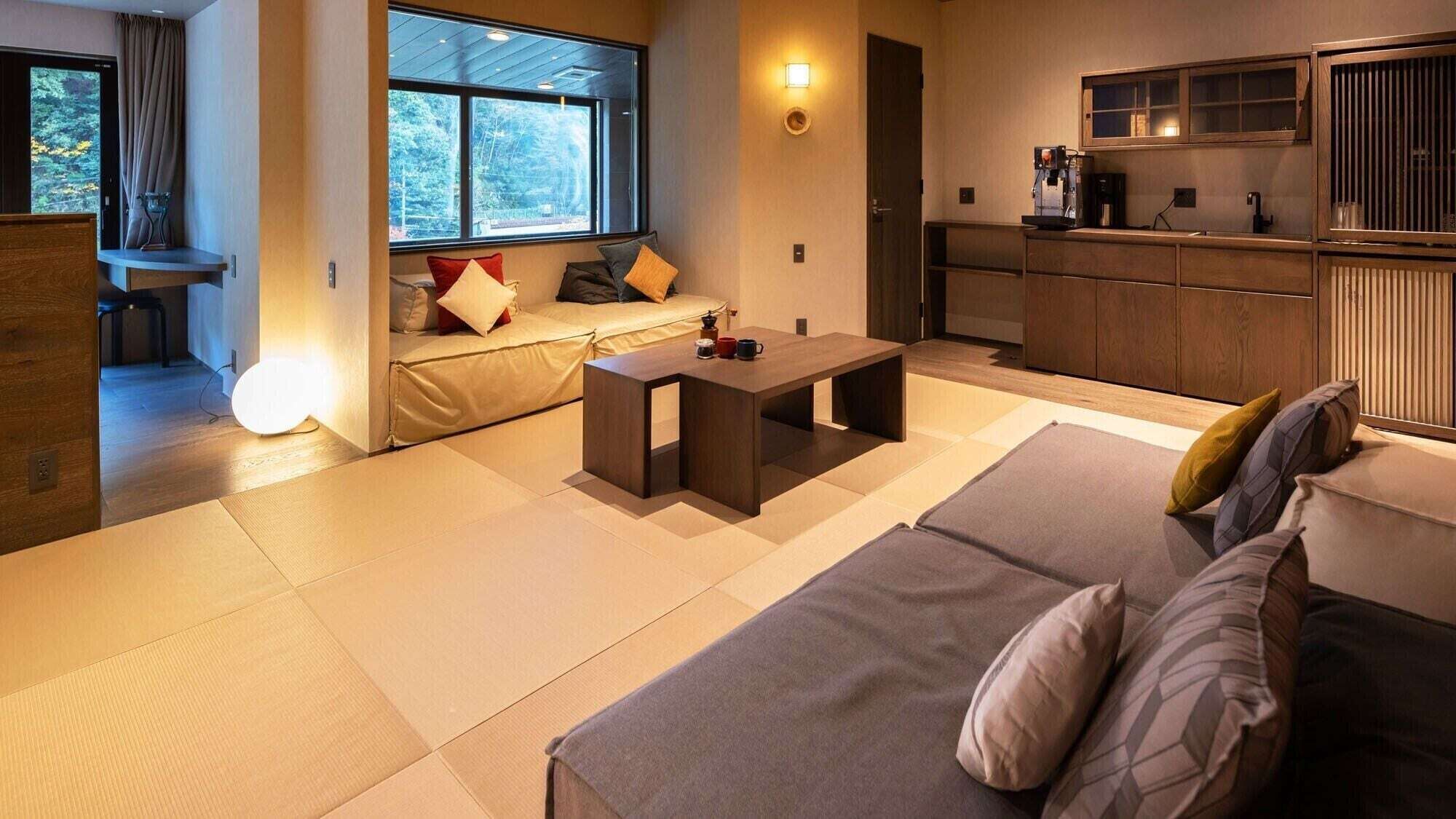 Living area | Flat-screen TV, toys