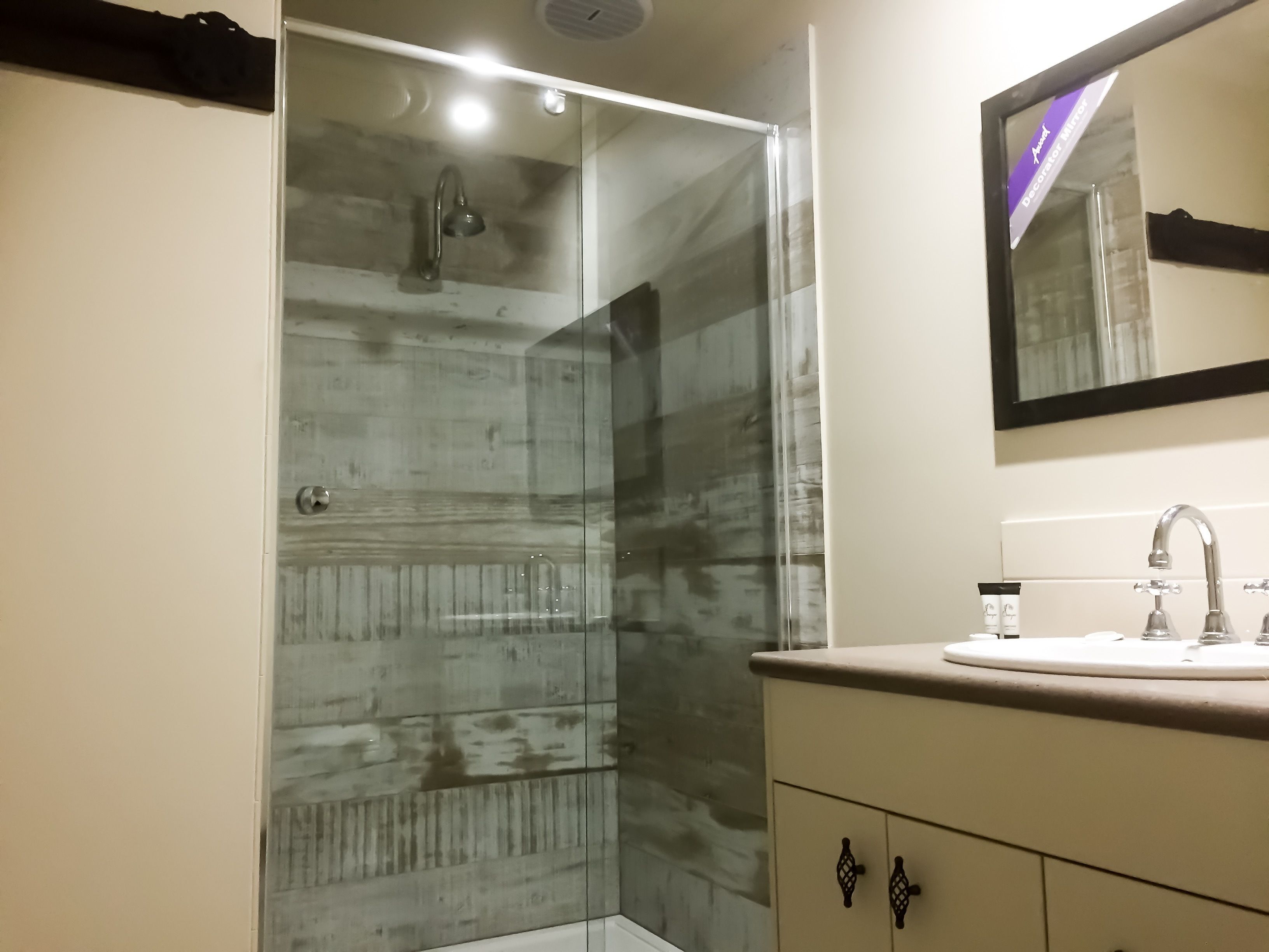 Cottage (Merrijig or River)  | Bathroom