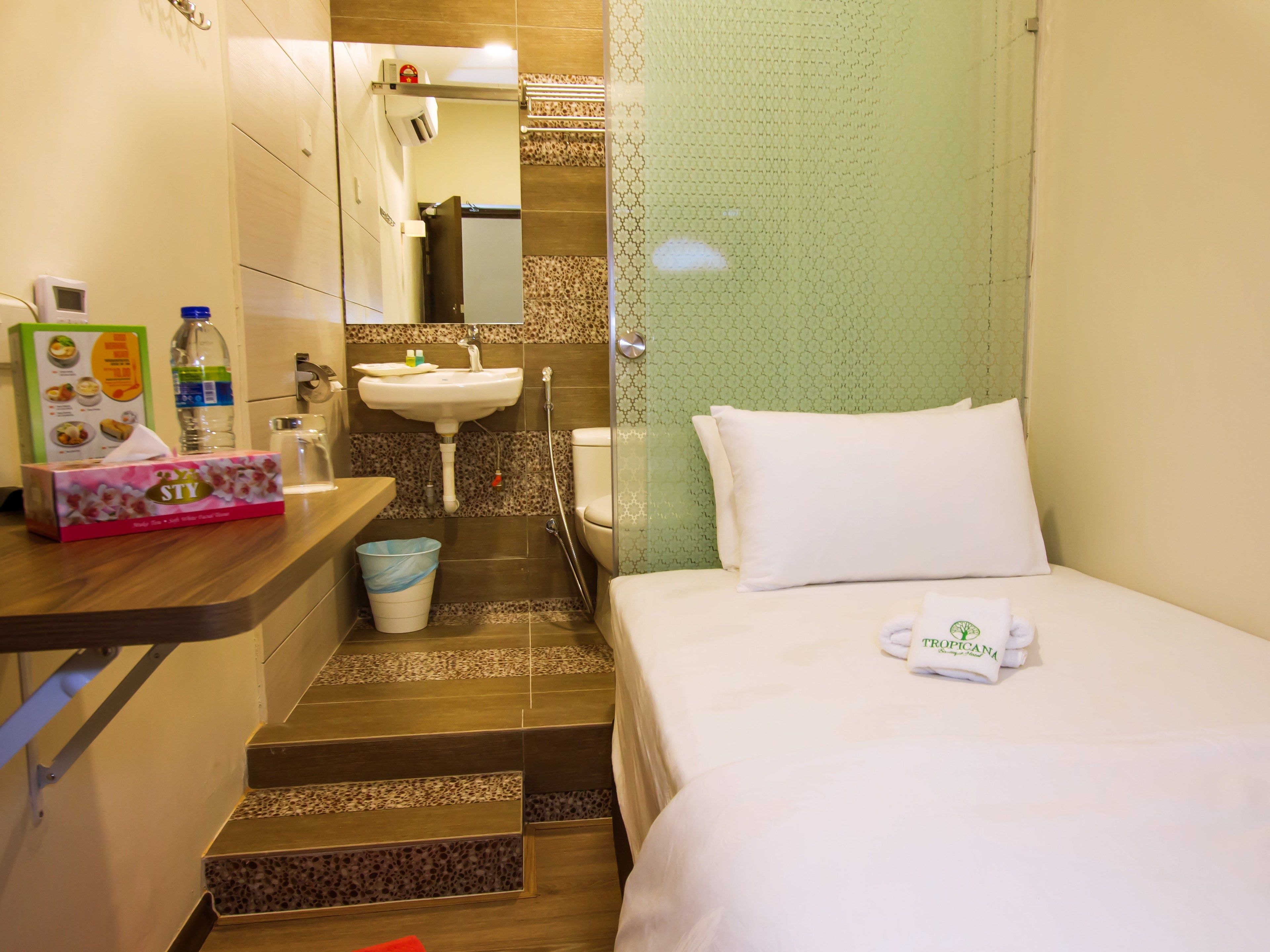 Single Room | Free minibar items, desk, iron/ironing board, free WiFi