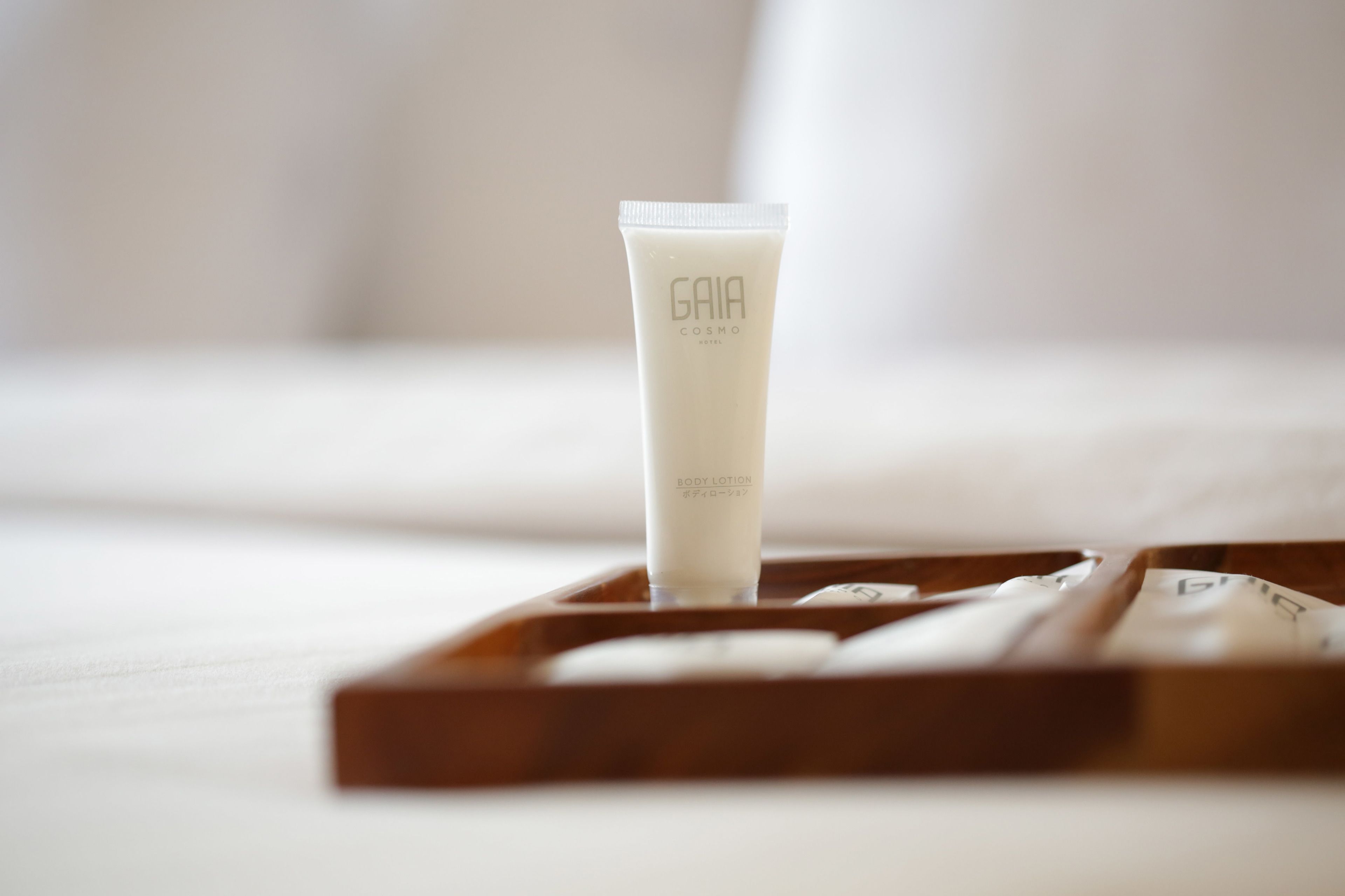 corner suite | bathroom amenities | free toiletries, hair dryer, slippers, towels