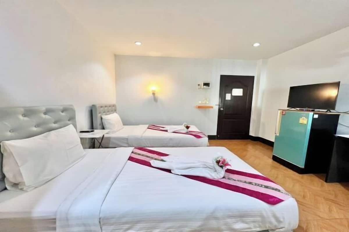 Masa, güneşlik/perde, ücretsiz kablosuz İnternet, çarşaf takımı