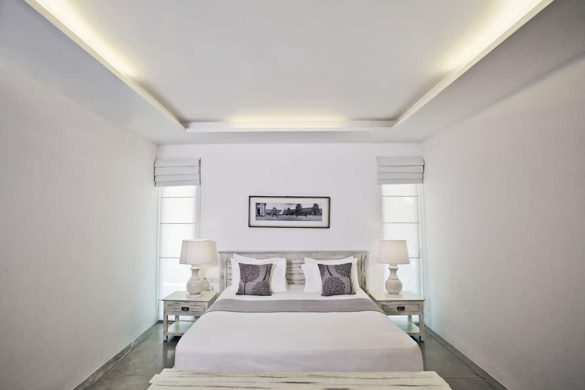 5 bedrooms, premium bedding, in-room safe, individually decorated