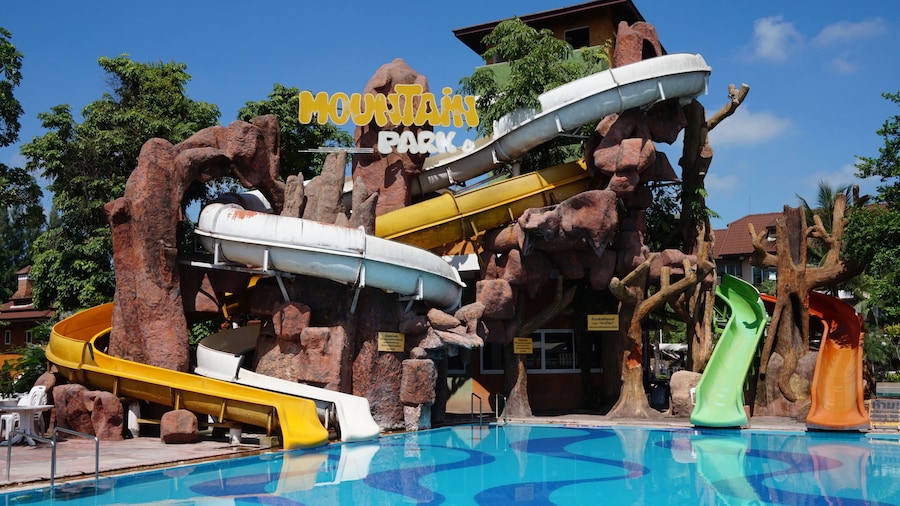 Nakhaburi Hotel & Resort