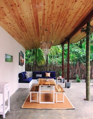 Bar (on property) - Salt House (Dikwella)