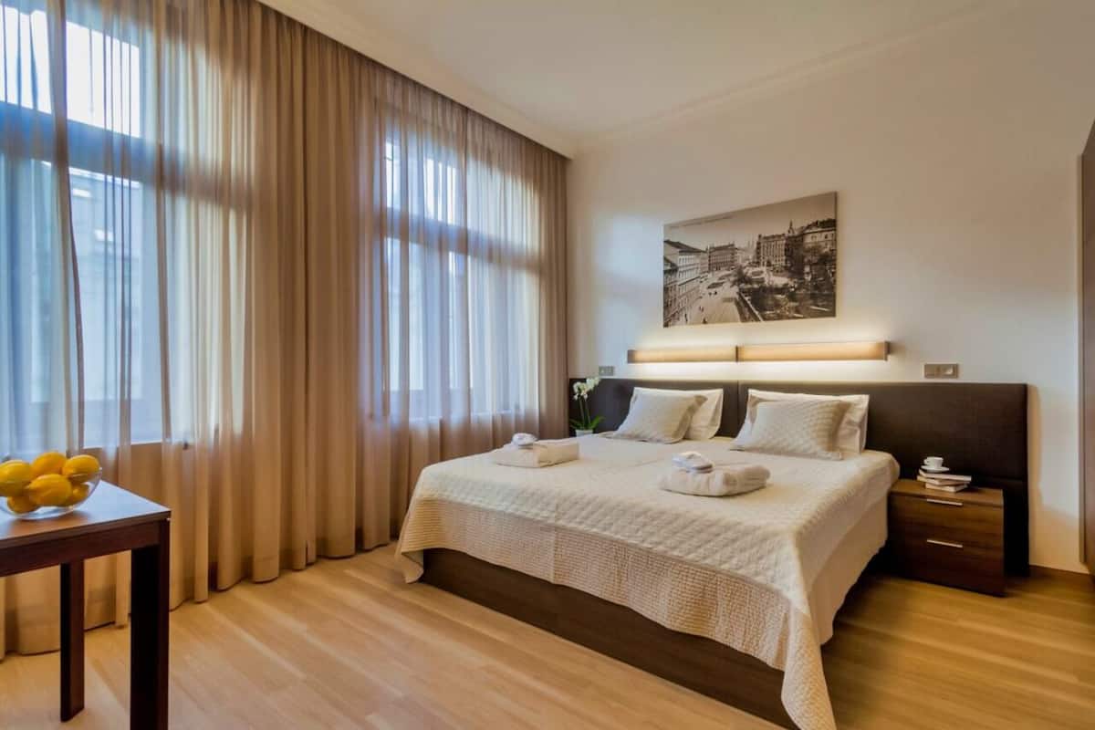 Superior Studio, Kitchenette, City View | 1 bedroom, premium bedding, Select Comfort beds, in-room safe