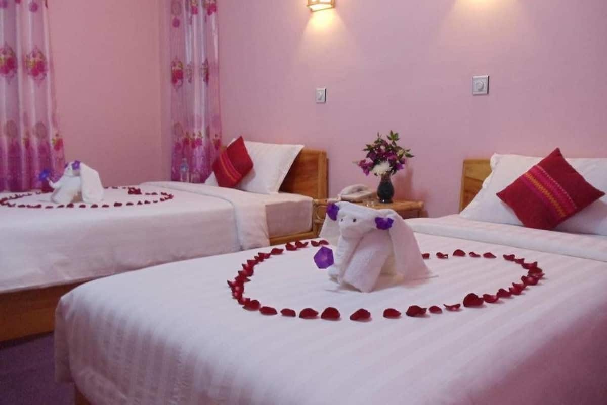 deluxe double or twin room | minibar, desk, soundproofing, rollaway beds