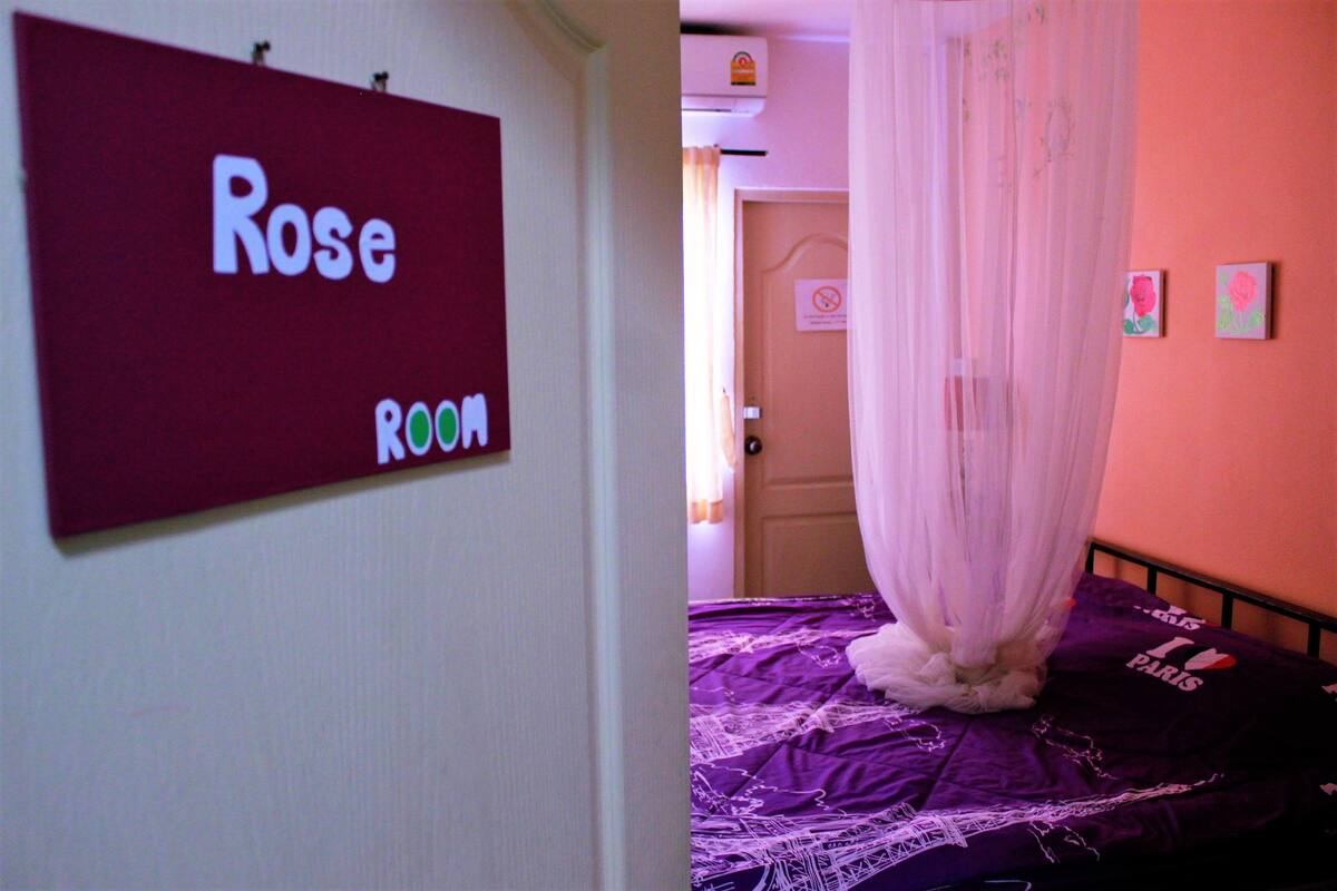 Rollaway beds, free WiFi