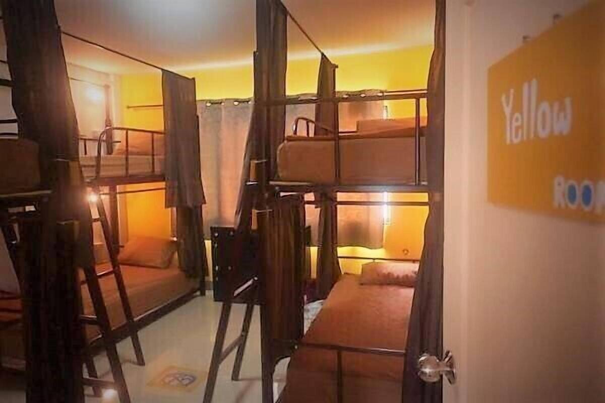 Rollaway beds, free WiFi