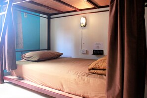 Rollaway beds, free WiFi