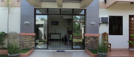 Entrada de la propiedad