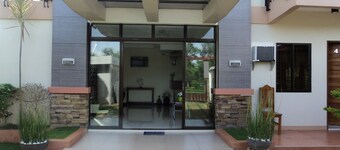 Greenfields Tourist Inn