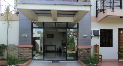 Greenfields Tourist Inn